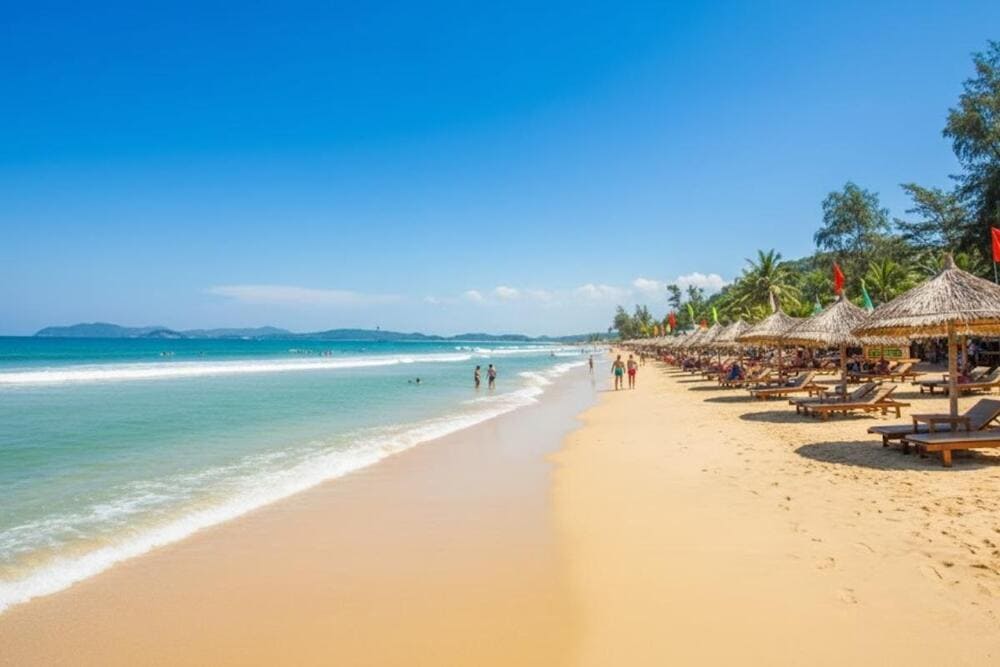 B&atilde;i tắm V&agrave;n Chảy c&oacute; l&agrave;n nước trong xanh, l&yacute; tưởng cho c&aacute;c hoạt động thể thao nước mạnh mẽ